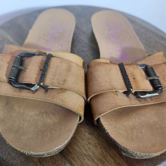 Blowfish Brown Slip-on Sandals Size 7.5 Light Brown Vegan Sandals - Picture 3 of 10